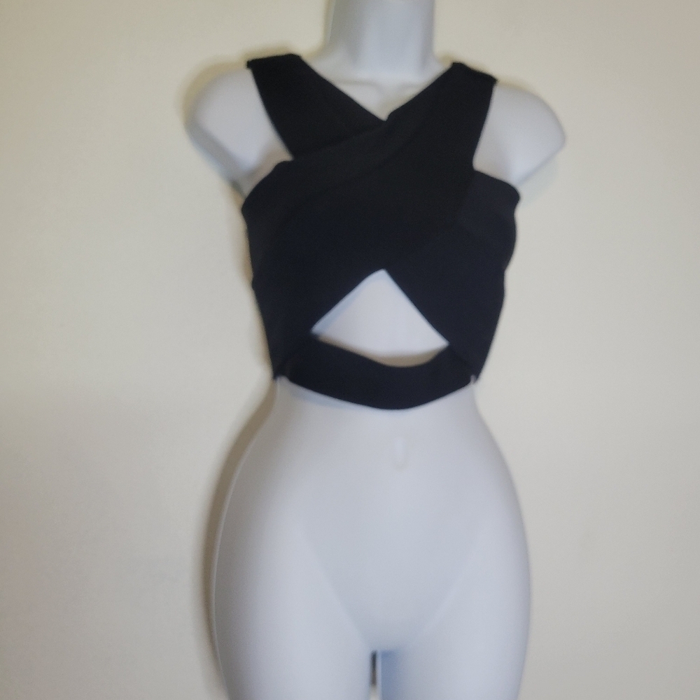 Silence + noise size s black cut out crop top